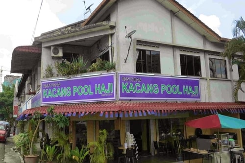 Johor taxi rental services to roti bakar kacang pool haji kopitiam Malaysia
