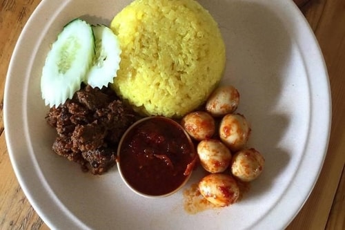 Kerisek and Koffie Malay restaurant that served halal food in Johor Bahru