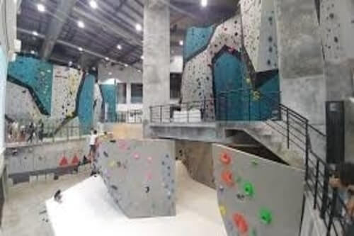 rock climbing-paradigm mall