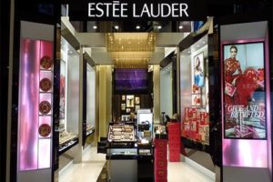 Estee Lauder - private taxi johor bahru to Komtar JBCC